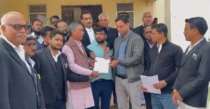नगर के ऐतिहासिक धरम सागर तालाब की मूल संरचना से खिलवाड़ को लेकर नगर में आक्रोश, नगर वासियो ने सौंपा ज्ञापन