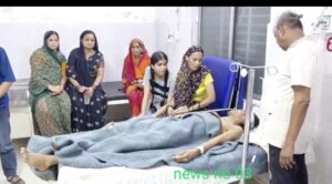 पिकअप ने मोटरसाइकिल चालक को मारी टक्कर एक की मौत दो घायल, एंबुलेंस चालक की लापरवाही मृतक को  घटनास्थल पर ही छोड़कर भागा।। 