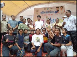 तीन दिवसीय खेल गतिविधियों का समापन, कलेक्टर के नेतृत्व में छत्रसाल पार्क से निकाली गई साईकिल रैली।।