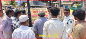 यातायात पुलिस के द्वारा शराब पीकर वाहन चलाने वाले  ट्रक चालको के विरूद्ध की गयी।।